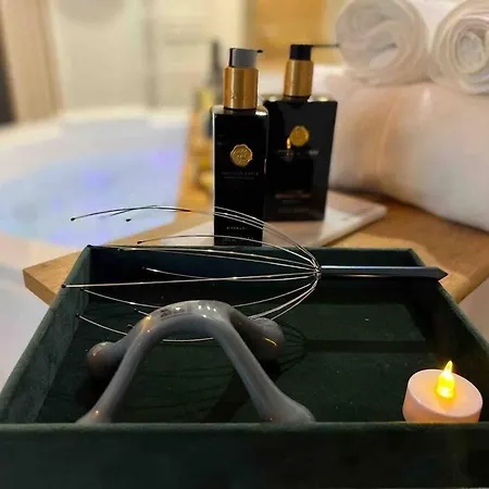 Love Jacuzzi Apartment